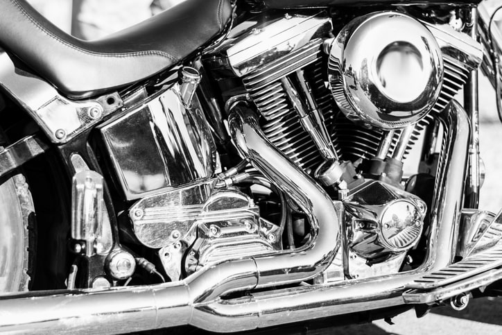 close up of harley davdson evoluton motorcycle engne